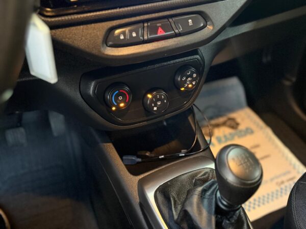 CHEVROLET SPIN 1.8 LS 8V FLEX 4P MANUAL - Image 9