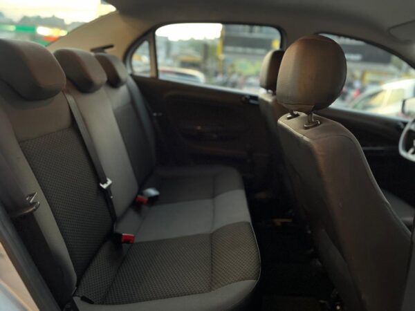 VOLKSWAGEN VOYAGE 1.6 16V MSI TOTALFLEX 4P AUTOMÁTICO - Image 6