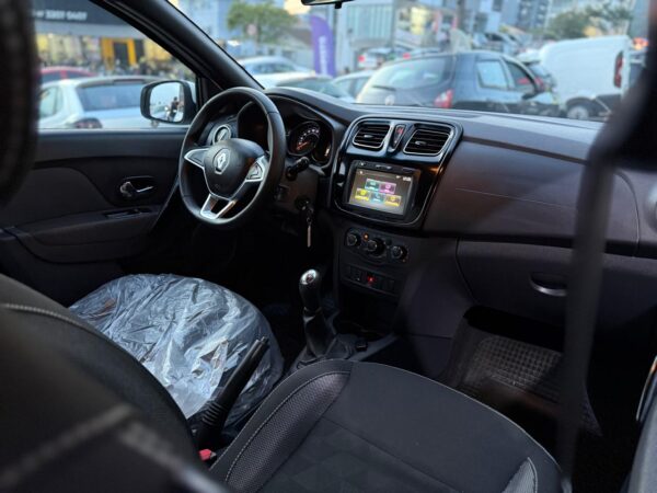 RENAULT SANDERO 1.0 12V SCE FLEX ZEN MANUAL - Image 17