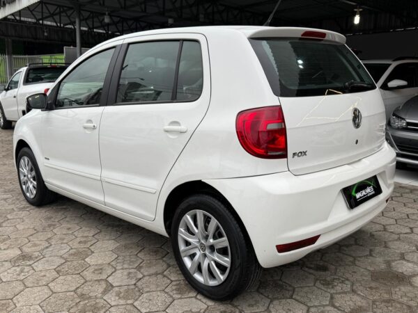 VOLKSWAGEN FOX 1.6 MI 8V FLEX 4P MANUAL - Image 11