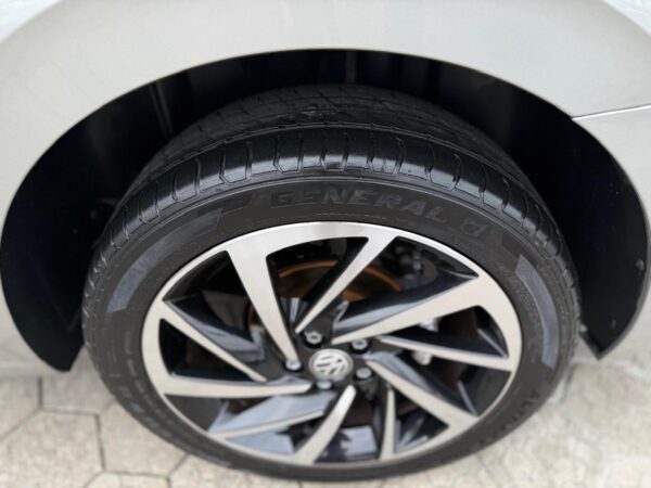 VOLKSWAGEN VIRTUS 1.0 200 TSI HIGHLINE AUTOMÁTICO - Image 12