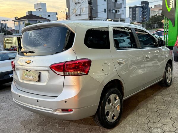 CHEVROLET SPIN 1.8 LS 8V FLEX 4P MANUAL - Image 5