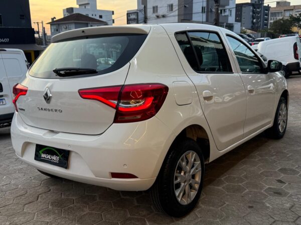 RENAULT SANDERO 1.0 12V SCE FLEX ZEN MANUAL - Image 8