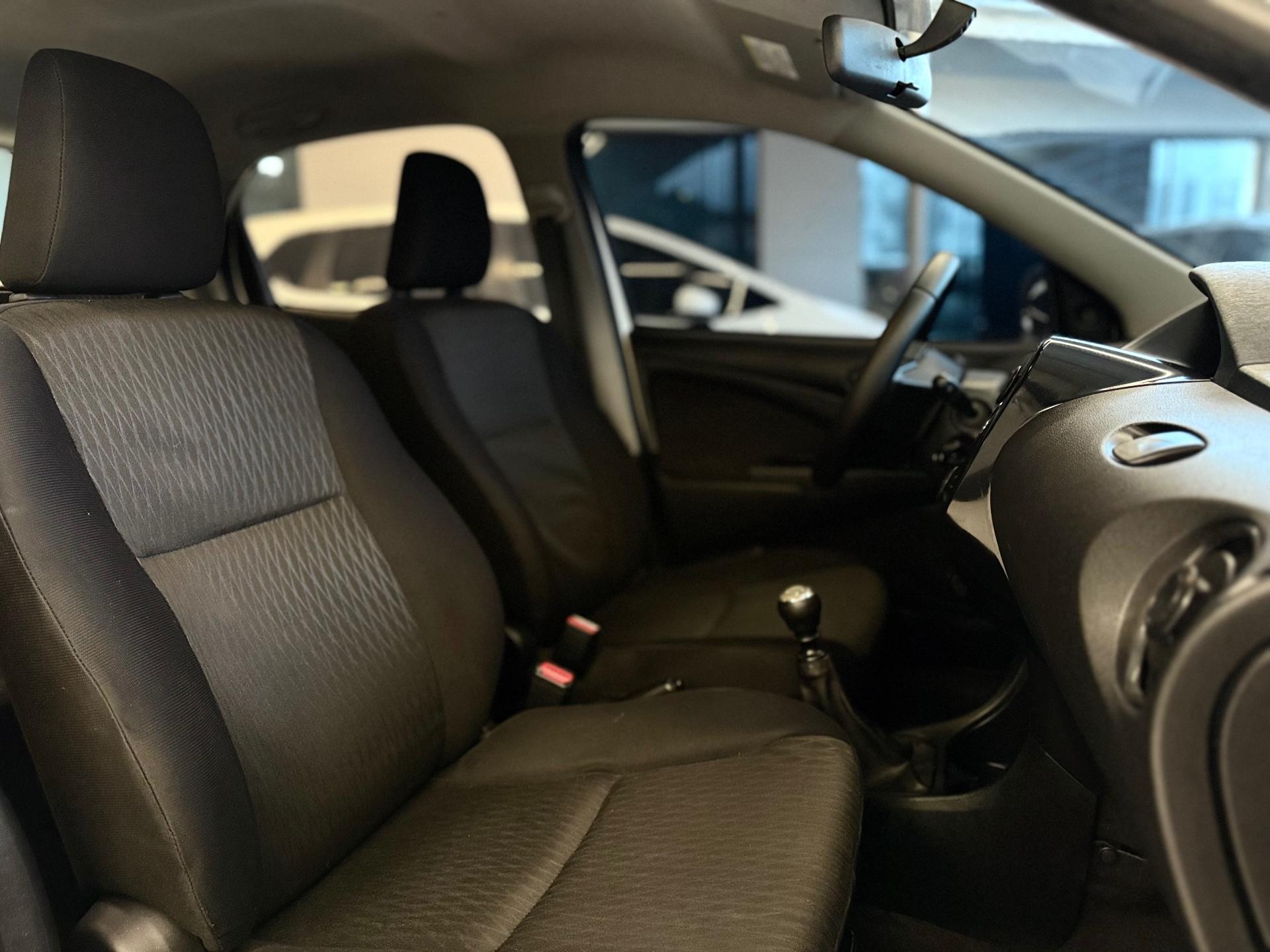 TOYOTA ETIOS 1.3 X 16V FLEX 4P MANUAL - Imagem 5